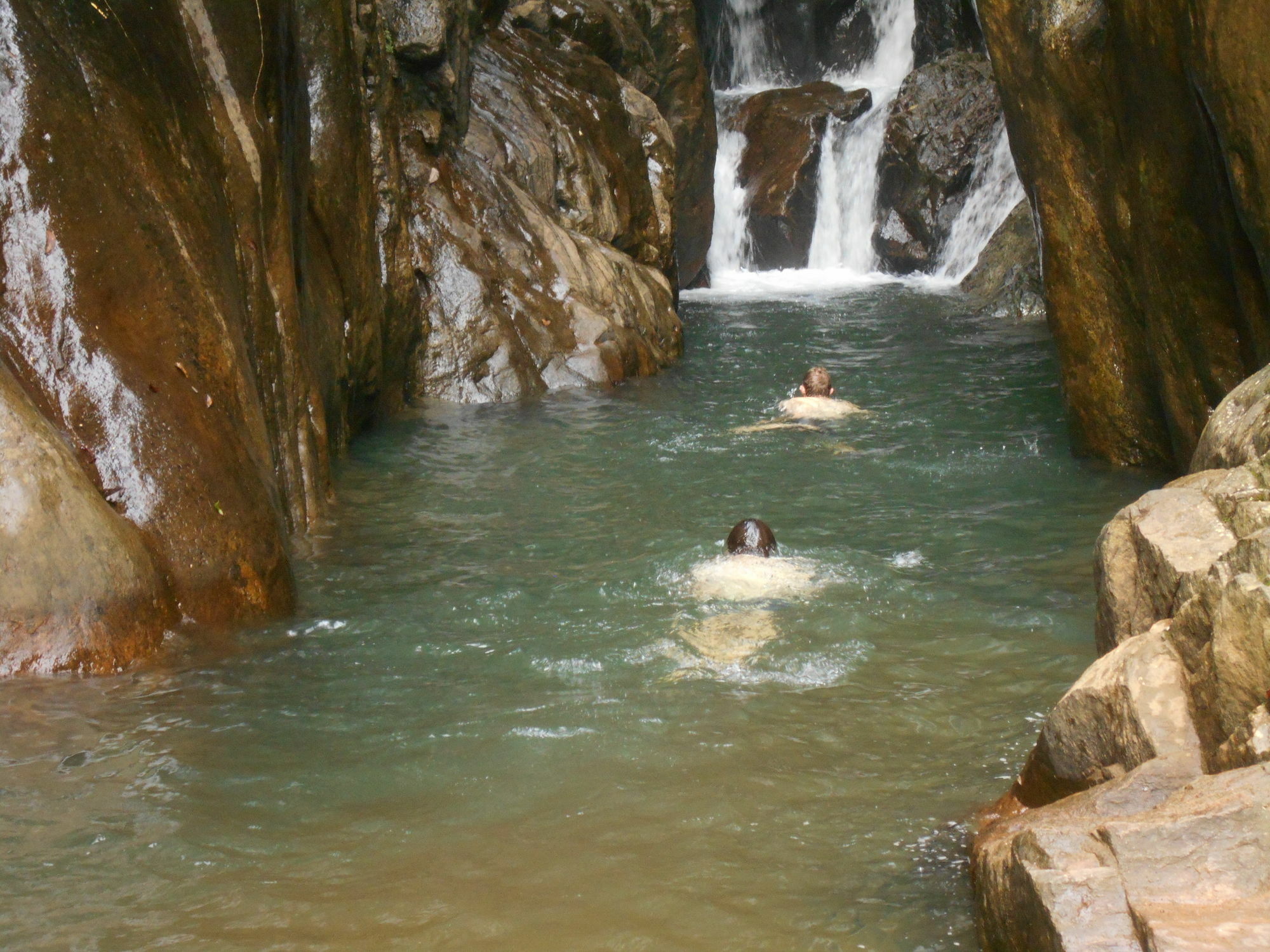 Sapphire Holiday Resort Ratnapura Buitenkant foto